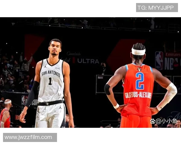 马刺与雷霆交锋回顾一场精彩对决的背后故事与数据分析